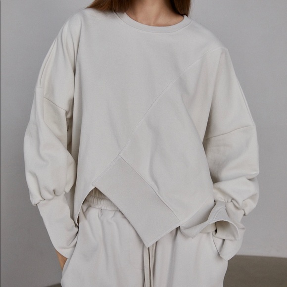 The Source Unknown Store Sweatsuit - Picture 11 of 12